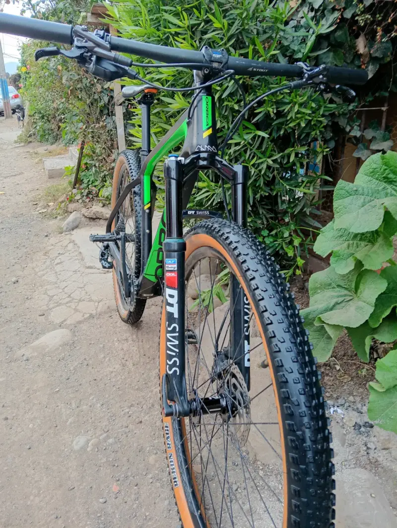 Bicicleta de Montaña Orbea Negra y Verde - 4