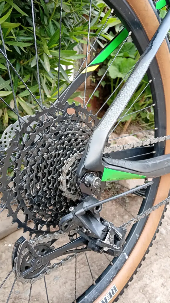 Bicicleta de Montaña Orbea Negra y Verde - 6