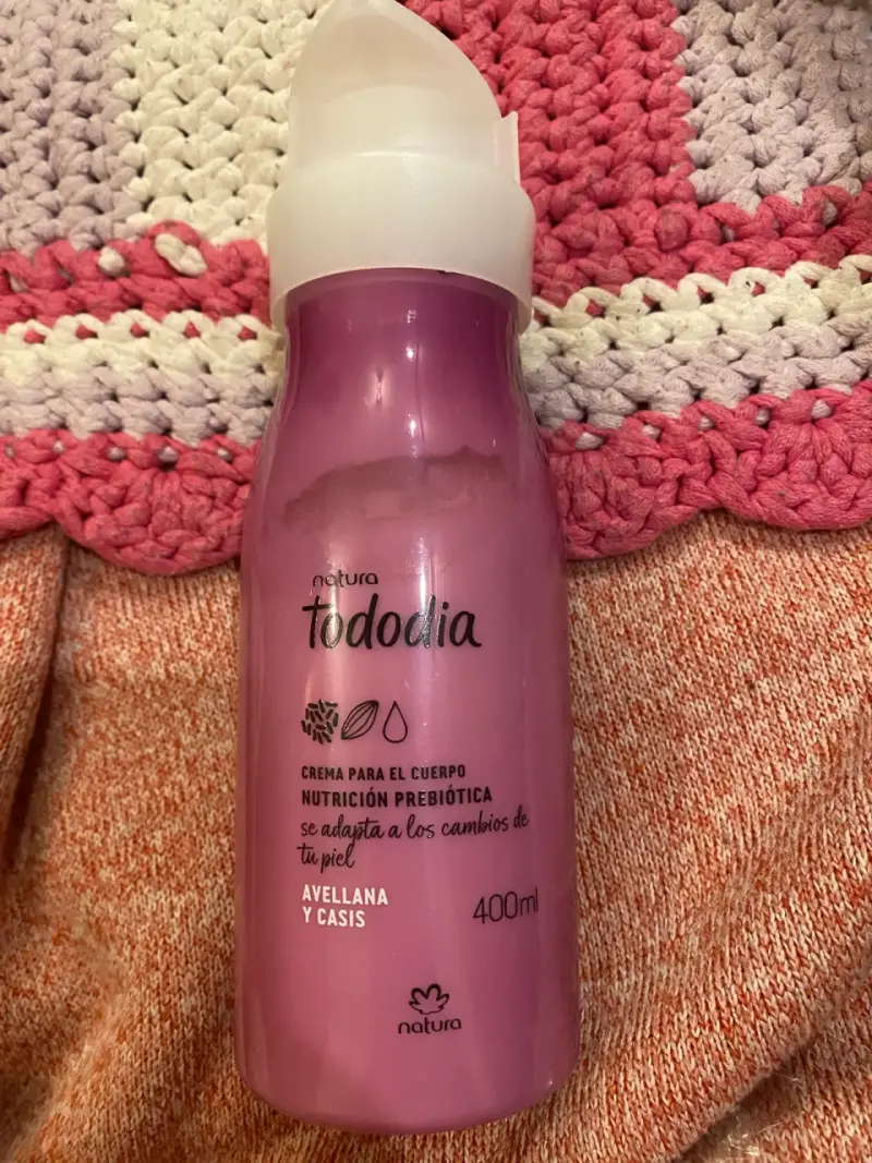 Crema Corporal Natura Tododia Avellana y Casis 400ml