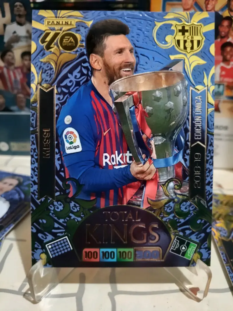 Tarjeta coleccionable Panini Total Kings Messi - 2
