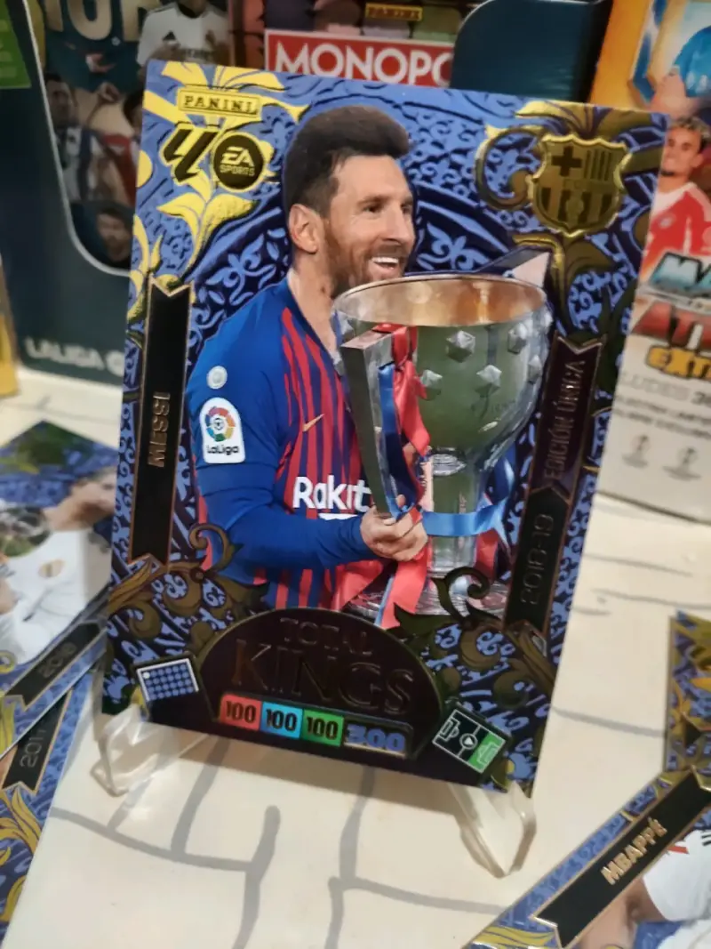Tarjeta coleccionable Panini Total Kings Messi - 4