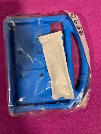 Funda protectora para tablet infantil rosa y azul - miniatura 3