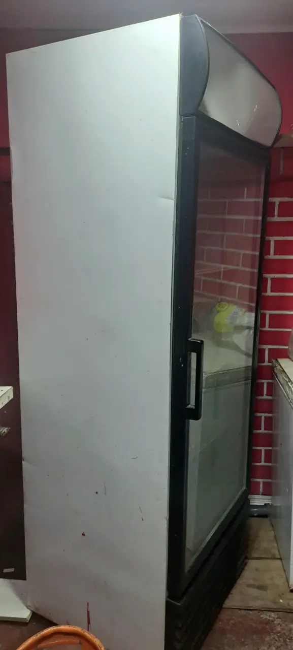 Refrigerador vitrina vertical de vidrio - 1