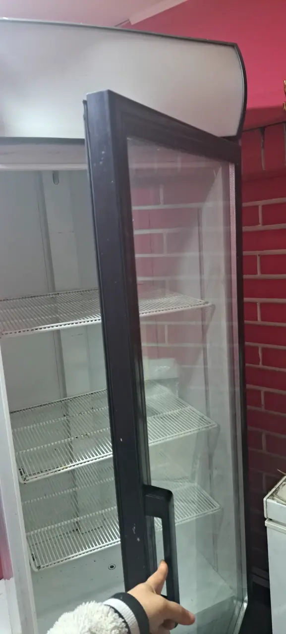 Refrigerador vitrina vertical de vidrio - 2