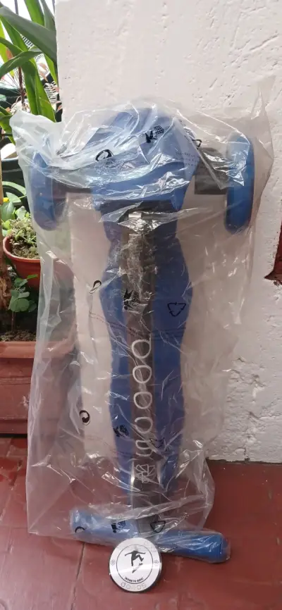Scooter infantil azul marca Scooop - miniatura 2