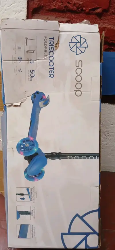 Scooter infantil azul marca Scooop - miniatura 3