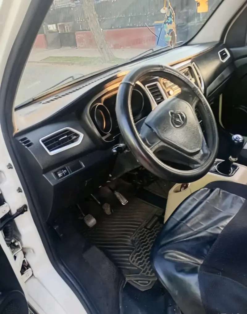Camioneta KYC cabina simple 2022 - 3