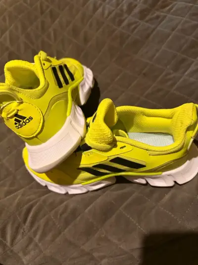Zapatillas deportivas amarillas Adidas - miniatura 1