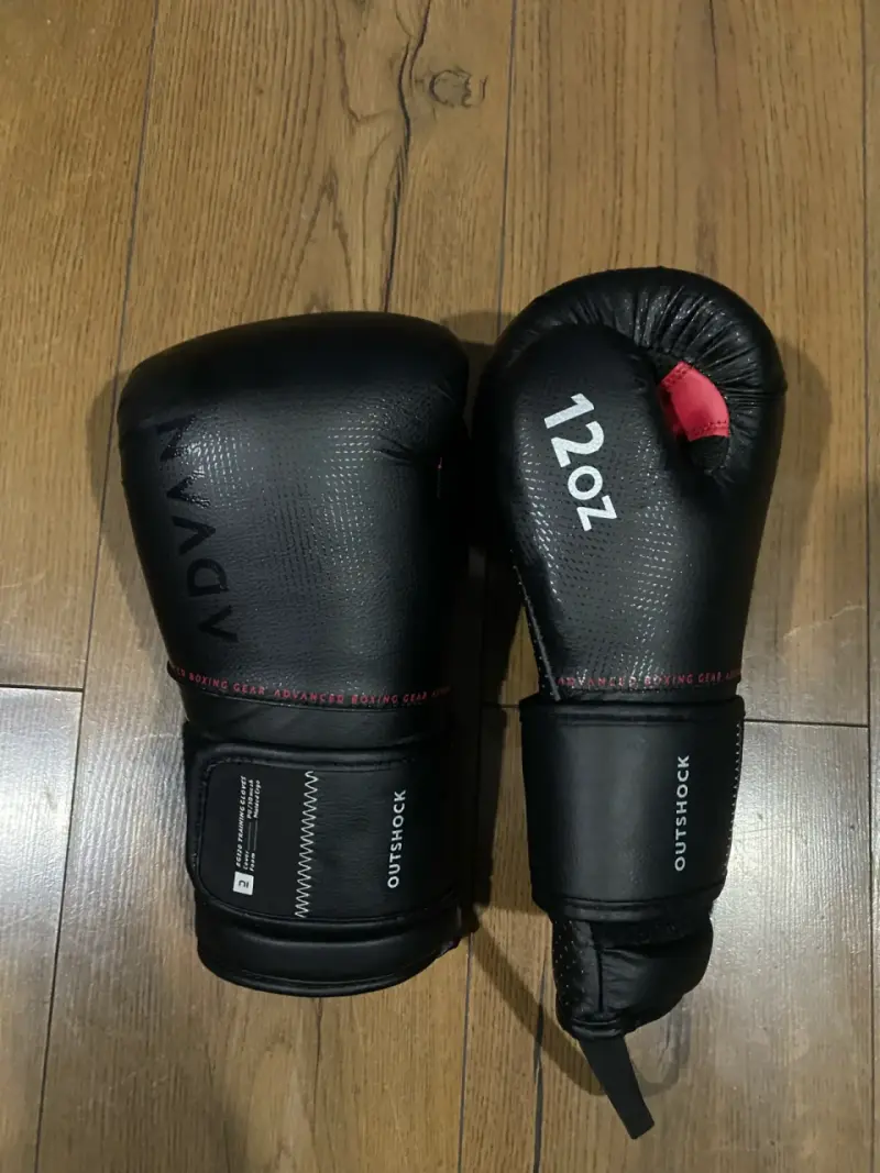 Guantes de Boxeo Outshock 12oz Negros - 1