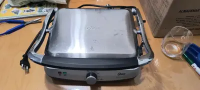 Parrilla eléctrica Oster Bioceramic CKSTPA4881 - miniatura 1