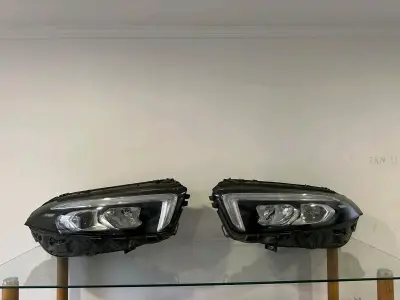 Óptico delantero Mercedes a200 - miniatura 1