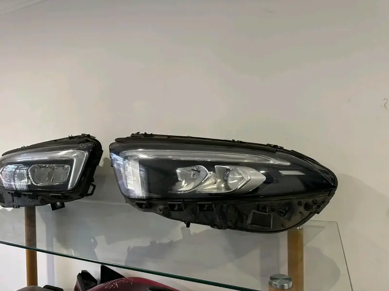 Óptico delantero Mercedes a200 - 2