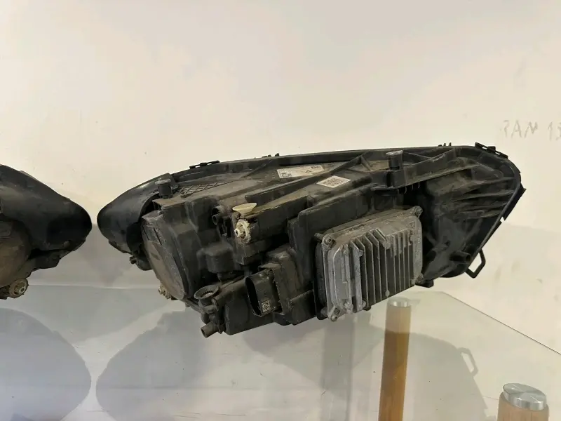 Óptico delantero Mercedes a200 - 4