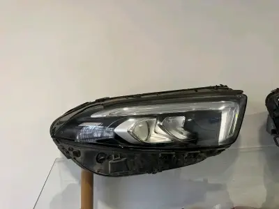 Óptico delantero Mercedes a200 - miniatura 5