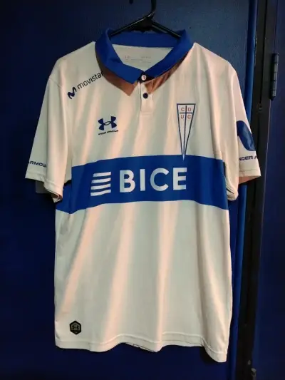 Camiseta Universidad Católica - miniatura 1