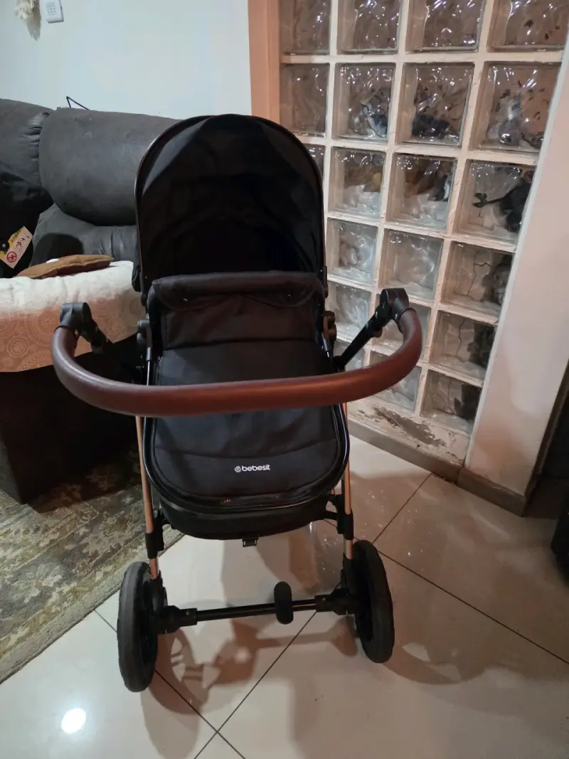 Coche de bebé Bebesit con silla de auto y capota negra - 5