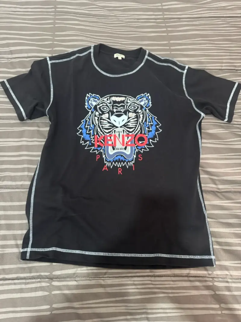 Polera negra Kenzo con diseño de tigre - 2