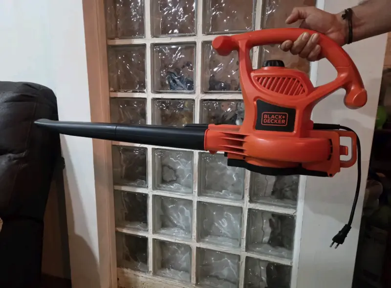 Soplador y Aspirador Black+Decker Naranja 2500 w - 1