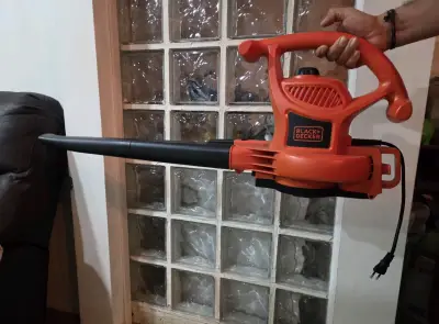 Soplador y Aspirador Black+Decker Naranja 2500 w - miniatura 1