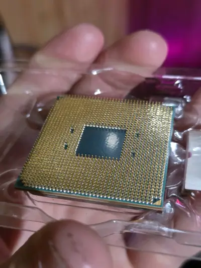 Procesador AMD Ryzen 3 3200G con disipador - miniatura 3