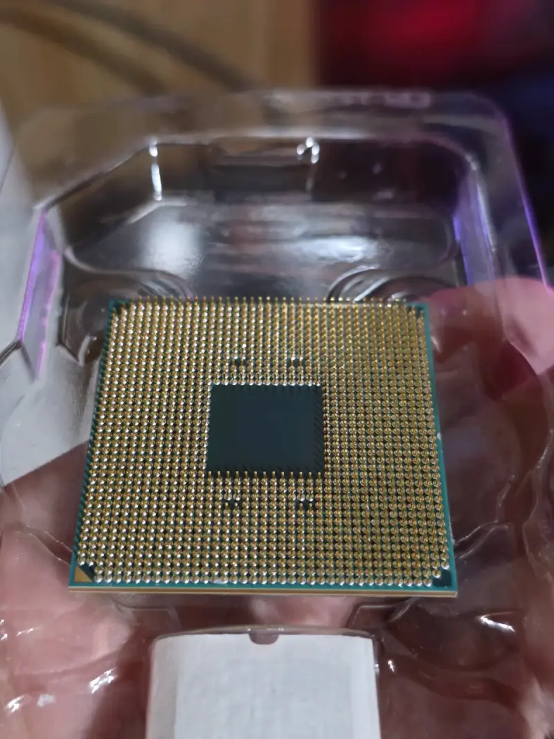 Procesador AMD Ryzen 3 3200G con disipador - 5