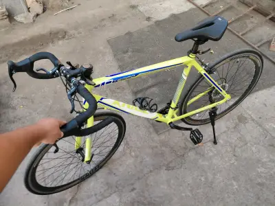 Bicicleta de Ruta Amarilla Aro 700 - miniatura 1