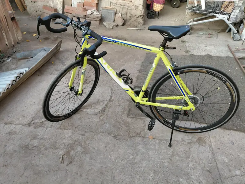Bicicleta de Ruta Amarilla Aro 700 - 2