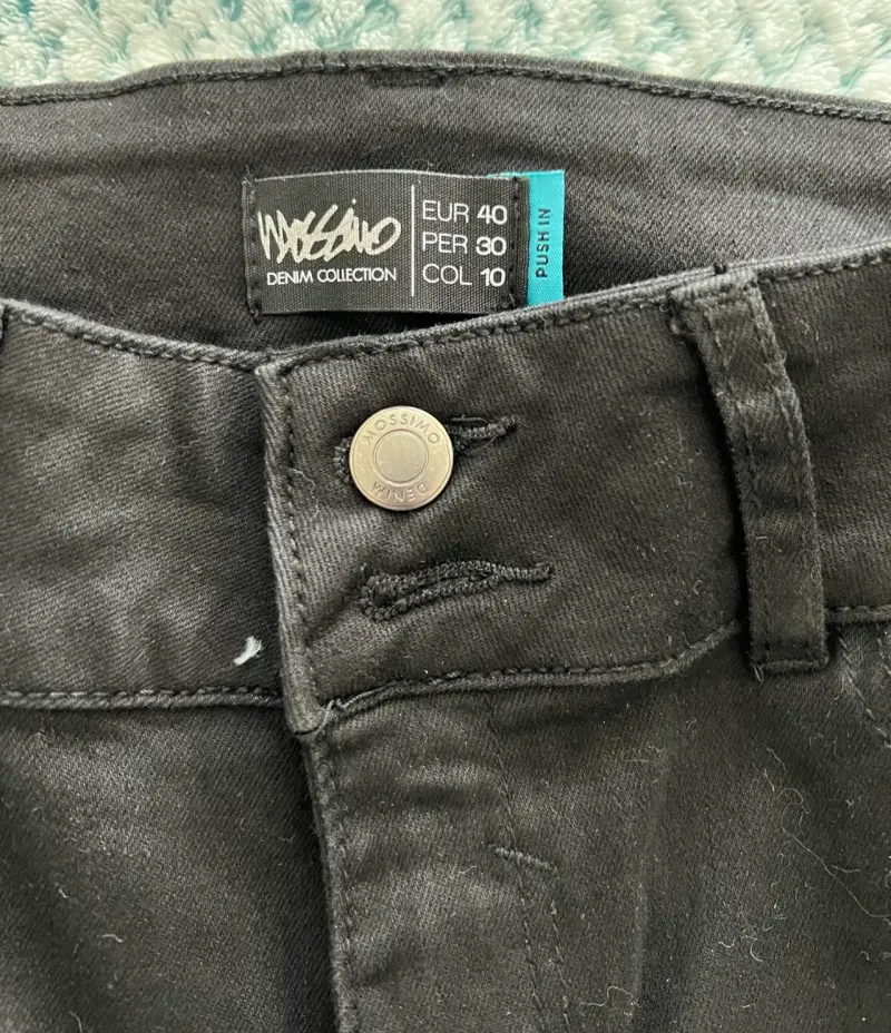 Pantalones negros con franjas laterales para mujer - 5