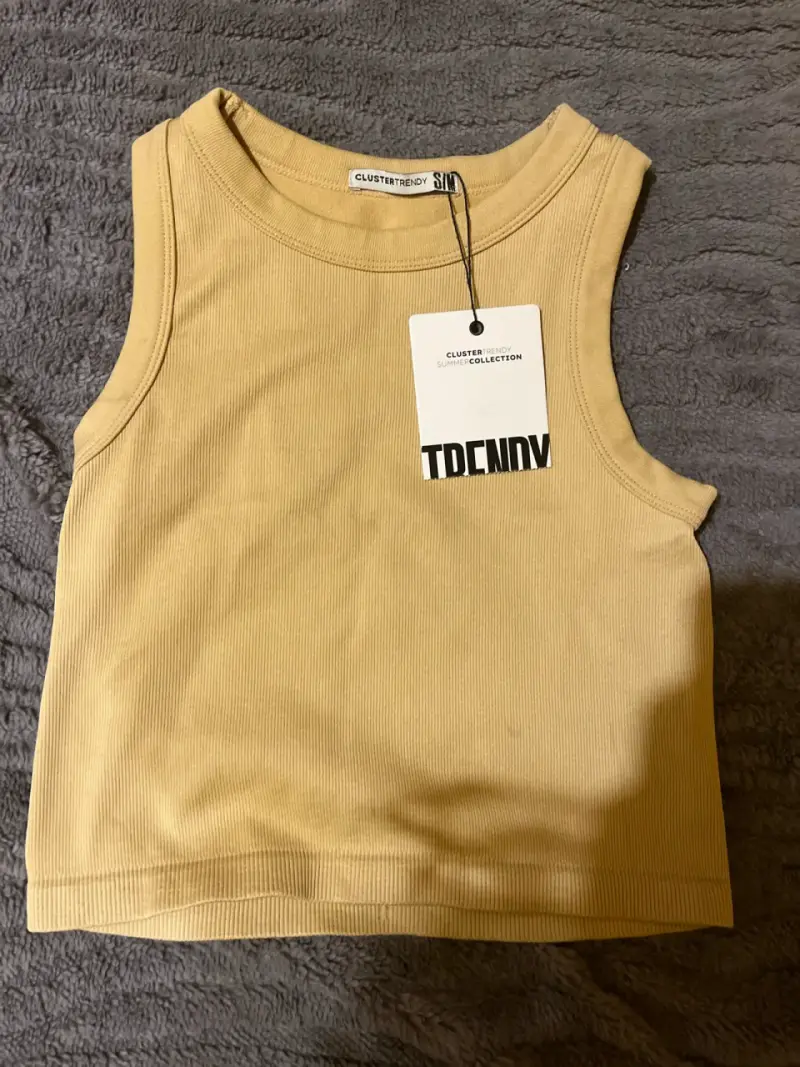 Polera sin mangas beige Cluster Trendy