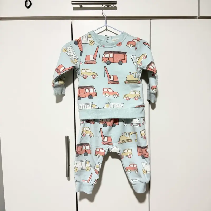 Conjunto bebé talla 6M - 1