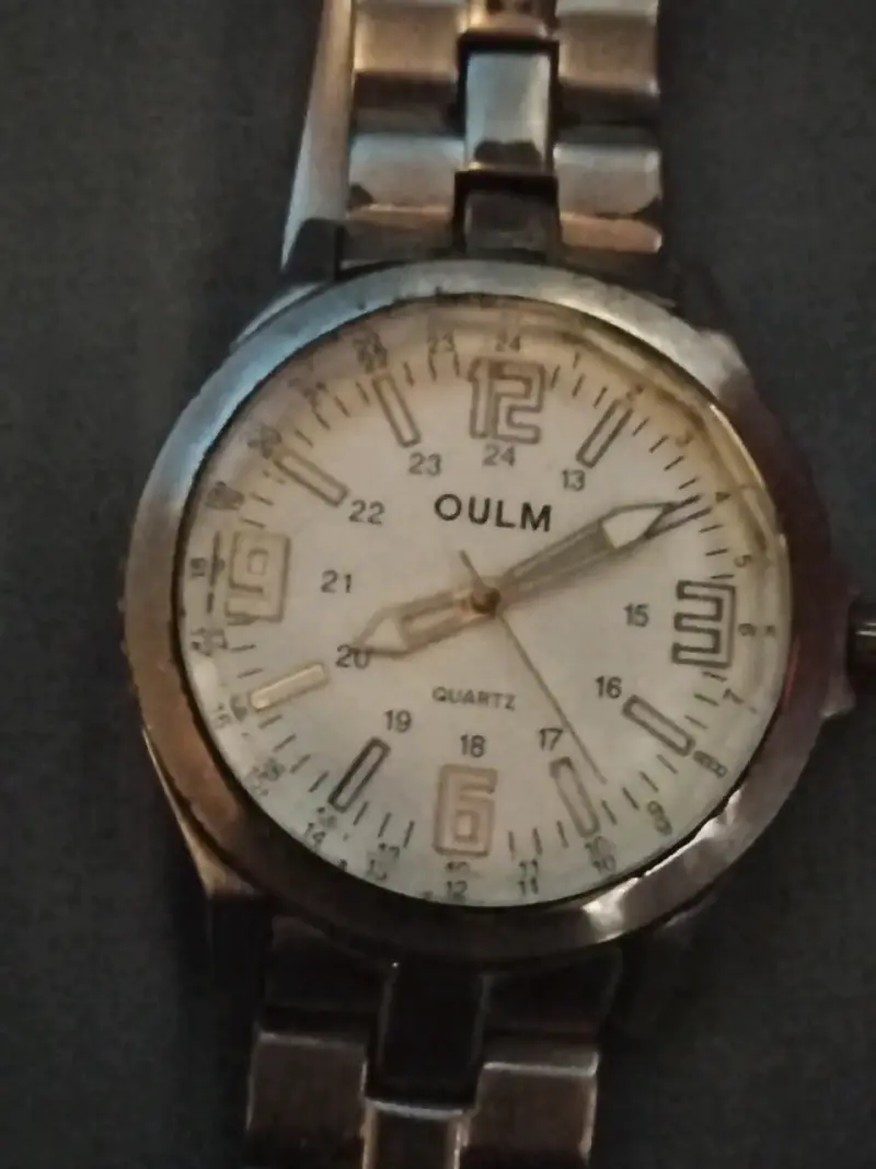 Reloj de pulsera Oulm de acero inoxidable - 4