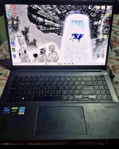 Laptop ASUS Vivobook con Intel Core i5 - miniatura 1