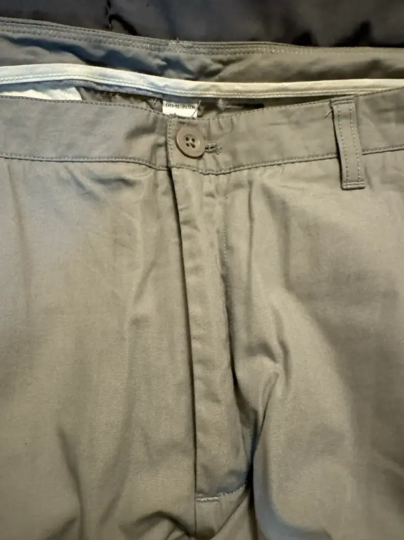 Pantalones beige casuales para hombre - 3