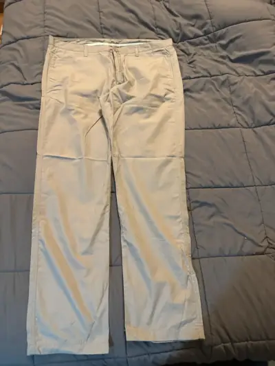 Pantalones beige casuales para hombre - miniatura 4