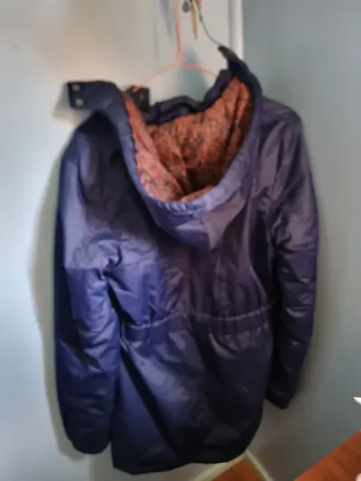 Parka azul con capucha para mujer - miniatura 3