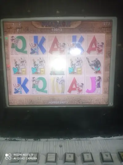 Máquina tragamonedas arcade vintage - miniatura 4