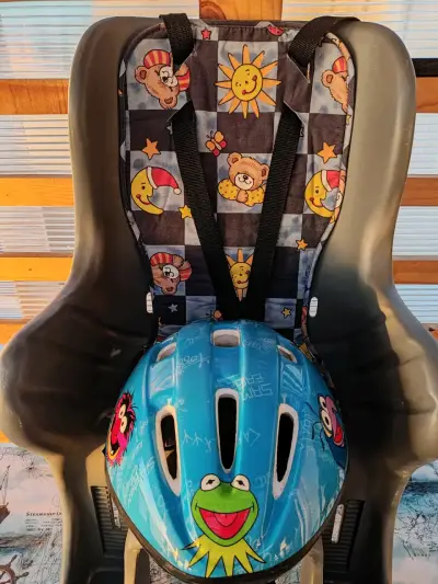 Silla de bicicleta para niños con casco infantil - miniatura 1