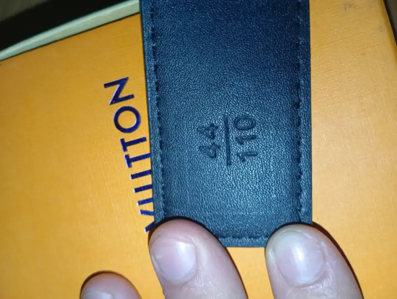 Cinturón Louis Vuitton Monogram Negro - 4