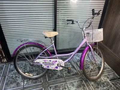Bicicleta vintage Oxford morada con canasto - miniatura 1