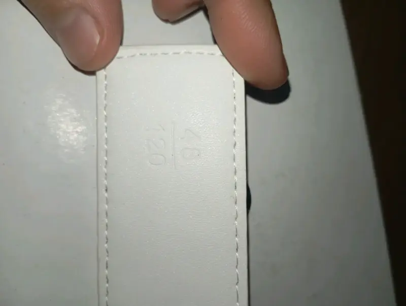 Cinturón Michael Kors Blanco con Hebilla Dorada - 3