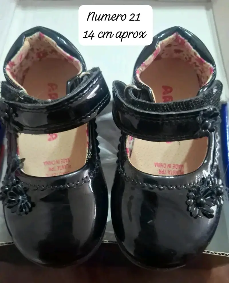 Zapatos de charol para niña en varios tamaños - 2