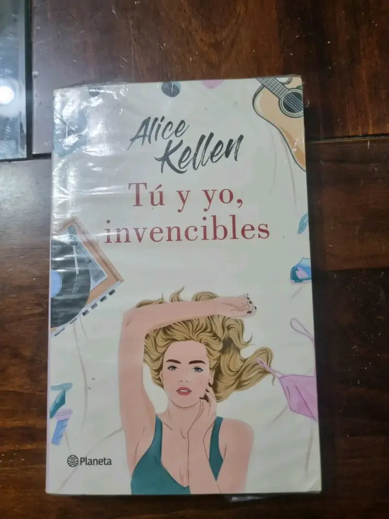 Libro 'Tú y yo, invencibles' de Alice Kellen