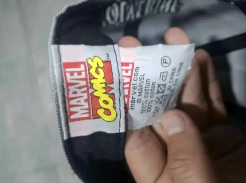 Gorra Marvel Wolverine gris y negra - 5