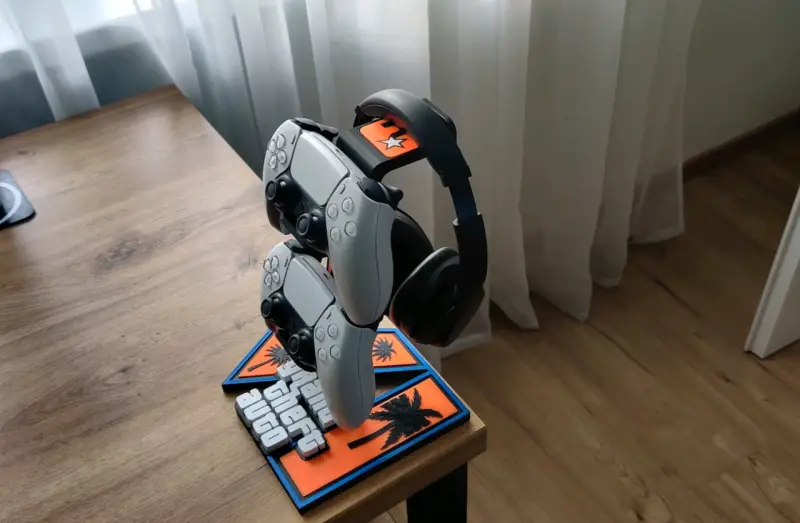 Soporte para controles y audífonos Grand Theft Auto - 2