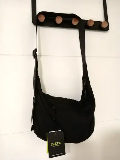 Bolso bandolera negro Bubba Essentials - miniatura 2
