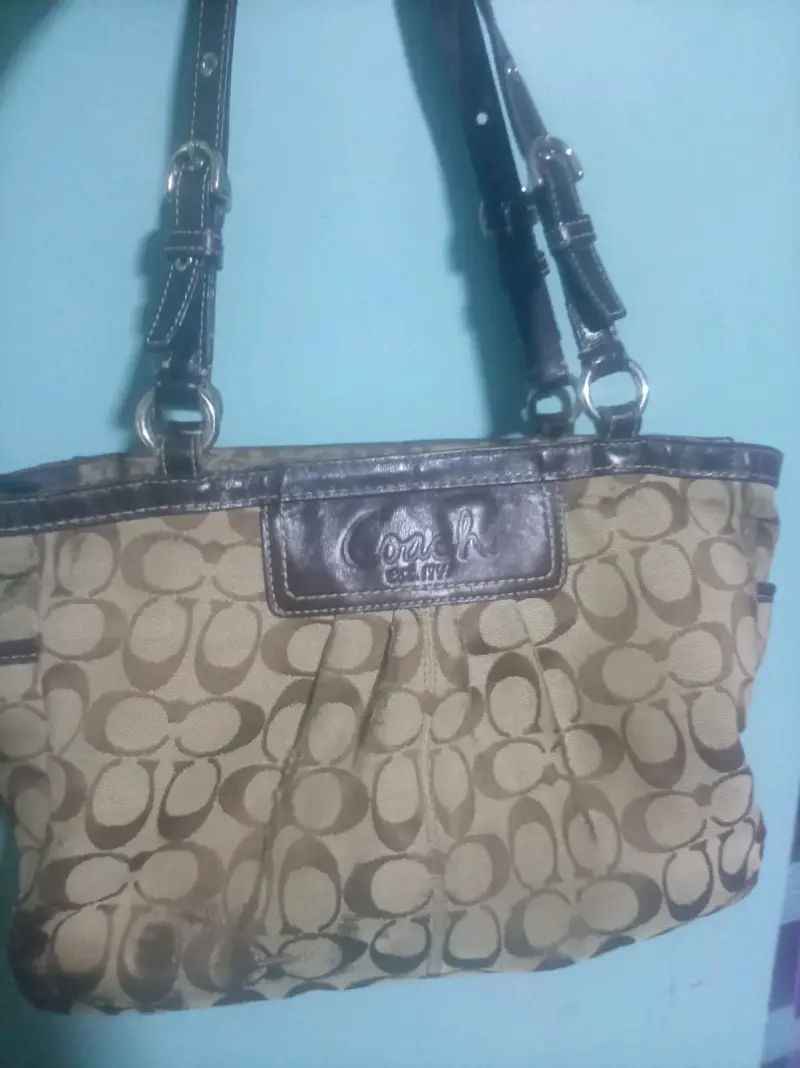 Bolso de hombro Coach marrón con monograma - 2