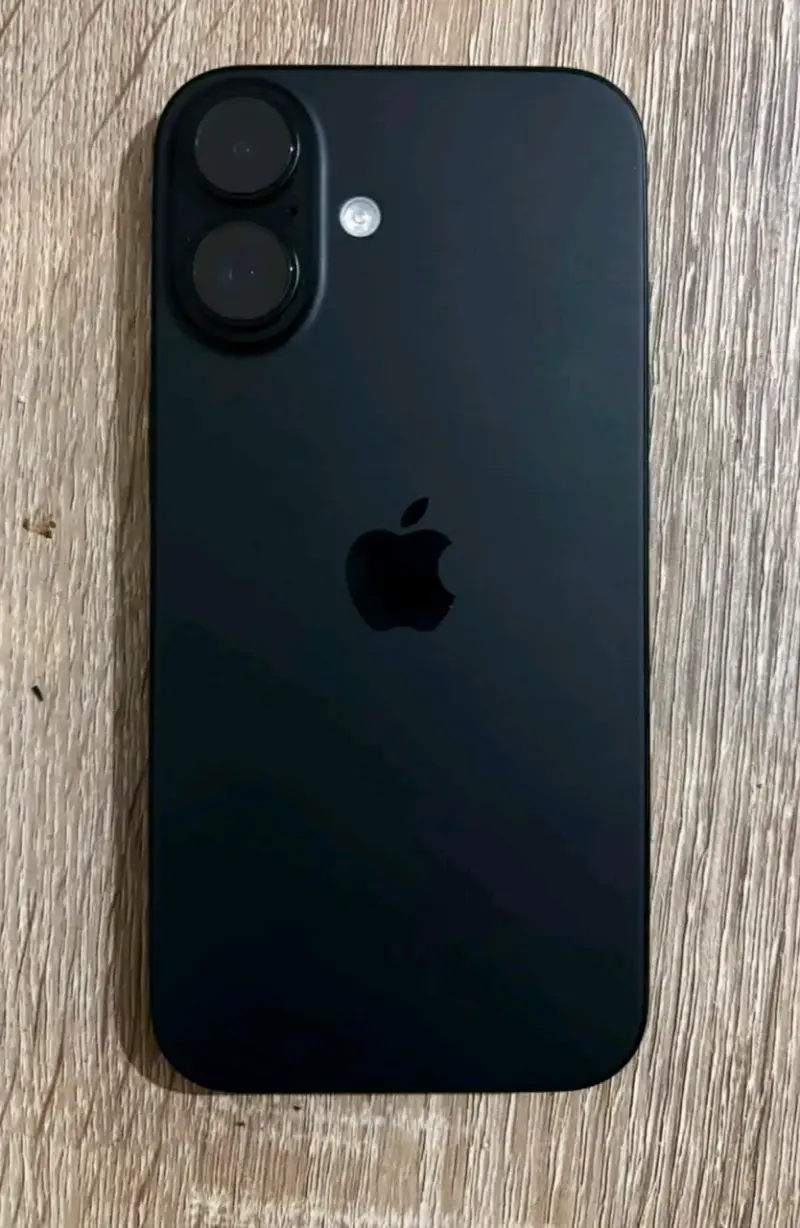 iPhone 16 - 1