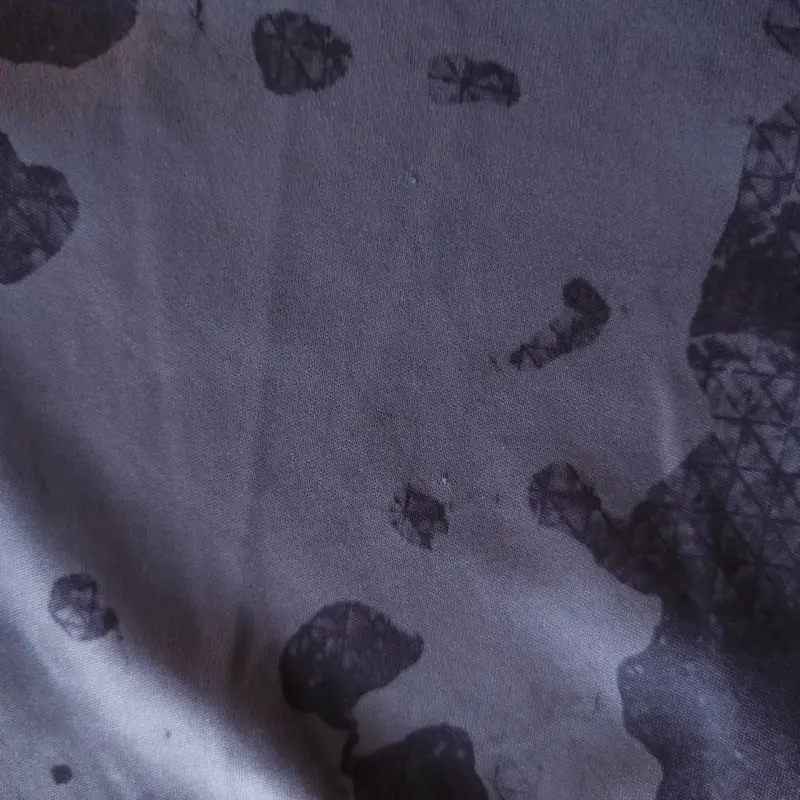 Polera deportiva Under Armour camuflaje gris - 5