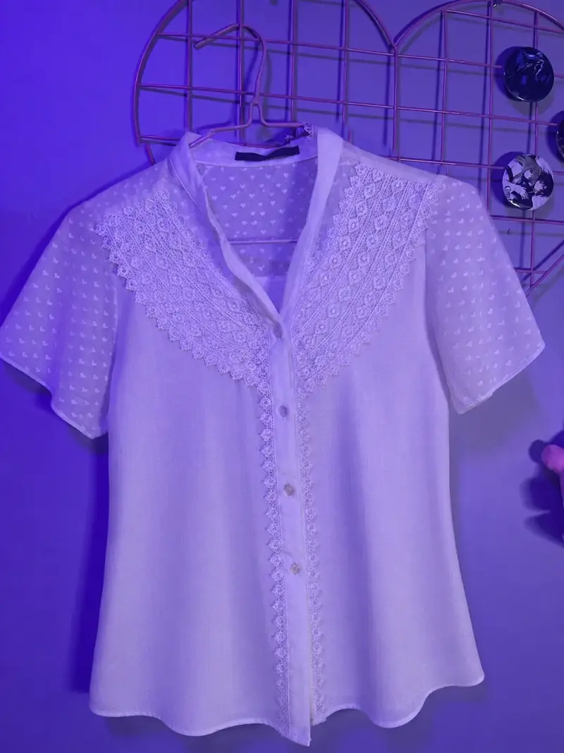 Blusa blanca con encaje para mujer