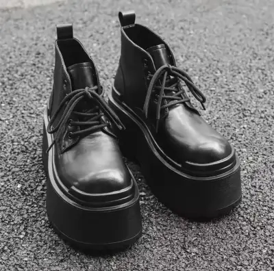 Botas negras - miniatura 2